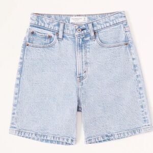Abercrombie & Fitch High Rise 7” Dad Short Light Wash Size 10